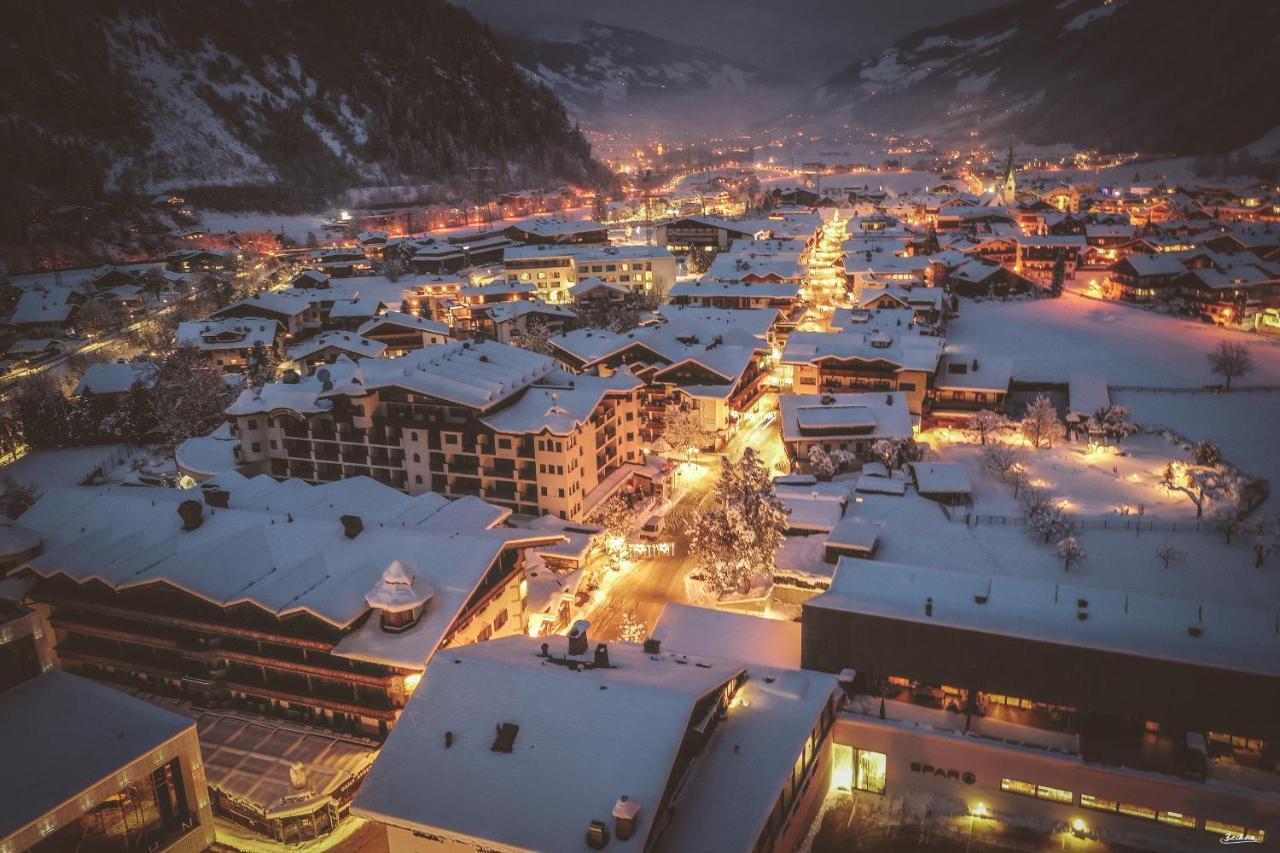 Strass - Sport & Spa Hotel Mayrhofen Eksteriør bilde