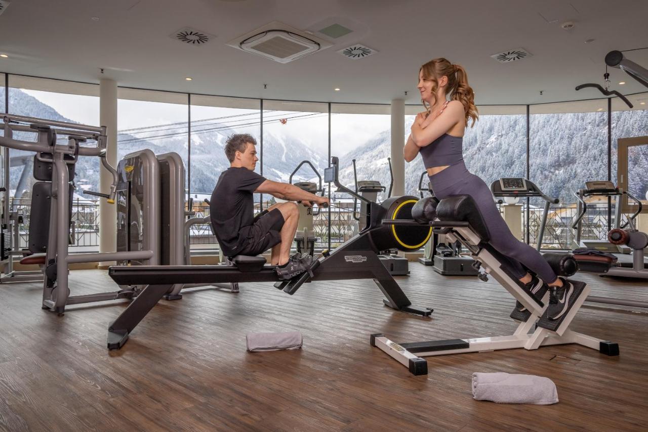 Strass - Sport & Spa Hotel Mayrhofen Eksteriør bilde
