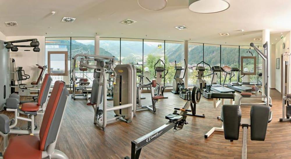 Strass - Sport & Spa Hotel Mayrhofen Eksteriør bilde