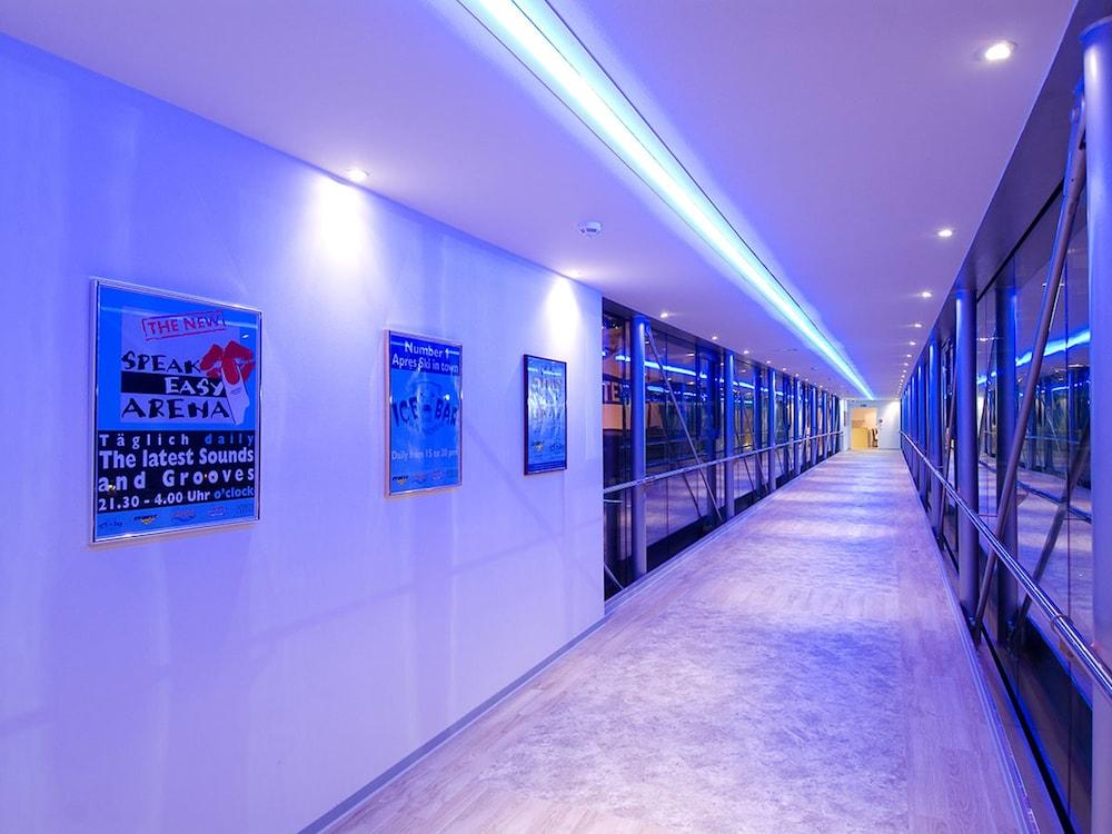 Strass - Sport & Spa Hotel Mayrhofen Eksteriør bilde