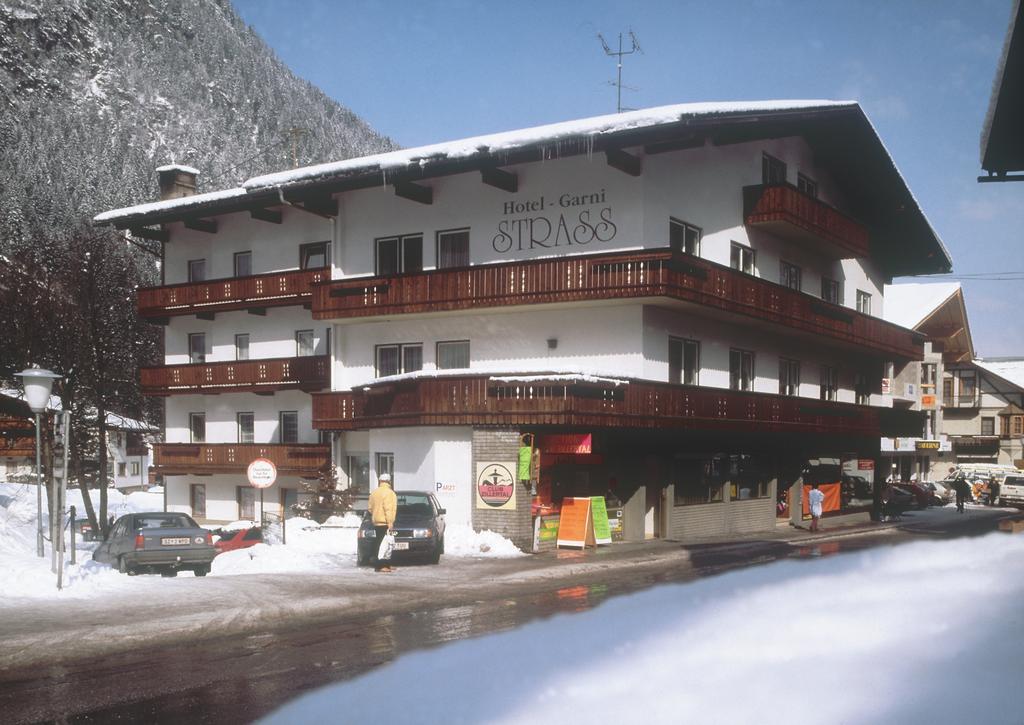 Strass - Sport & Spa Hotel Mayrhofen Eksteriør bilde