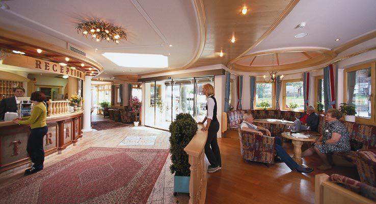 Strass - Sport & Spa Hotel Mayrhofen Eksteriør bilde